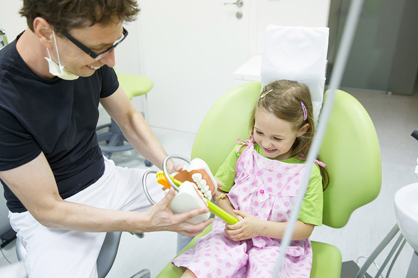 Первый прием стоматолога. Советы для родителей